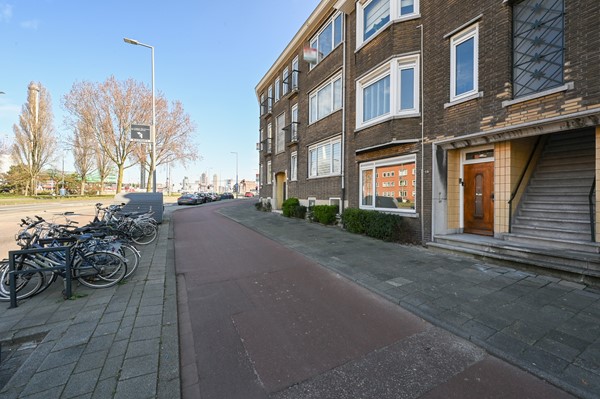 Medium property photo - Dorpsweg, 3083 LA Rotterdam